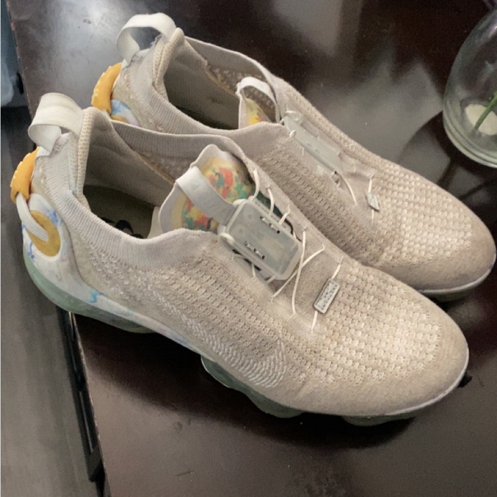 Nike Air Vapor Max Flyknits Sneakers